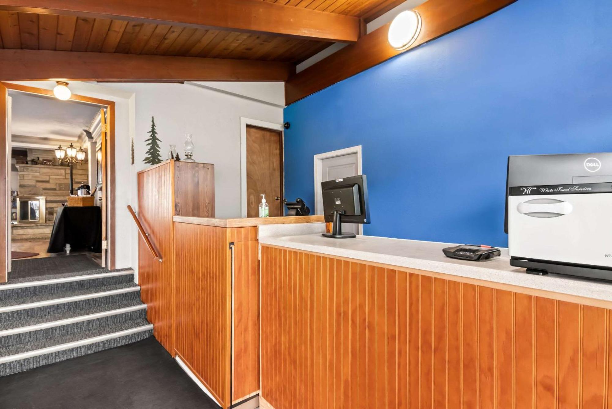 Rodeway Inn Formerly Camp Inn Lodge Oscoda Exteriér fotografie